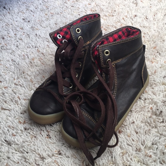 🎉HP🎉 Boys Gap Hightop Boots - Picture 1 of 3